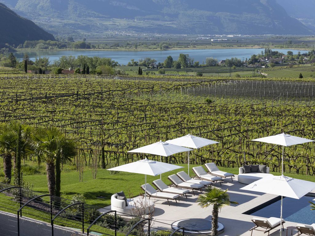 Battisti Suites