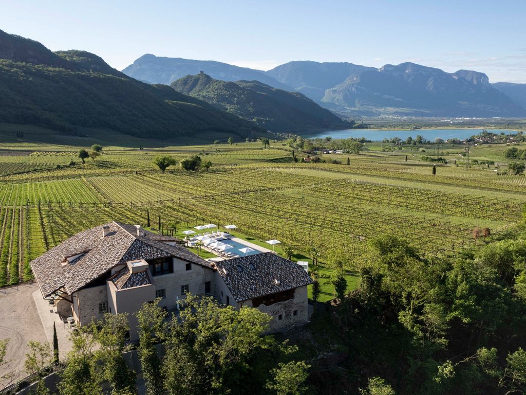 Battisti Suites