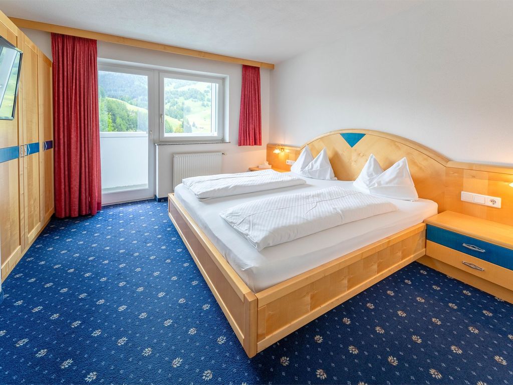 Family or Friends Suite
