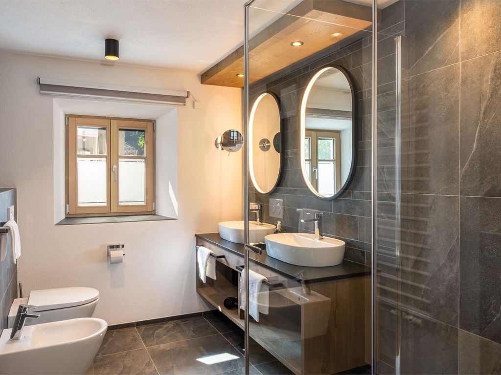Adlhof Suite