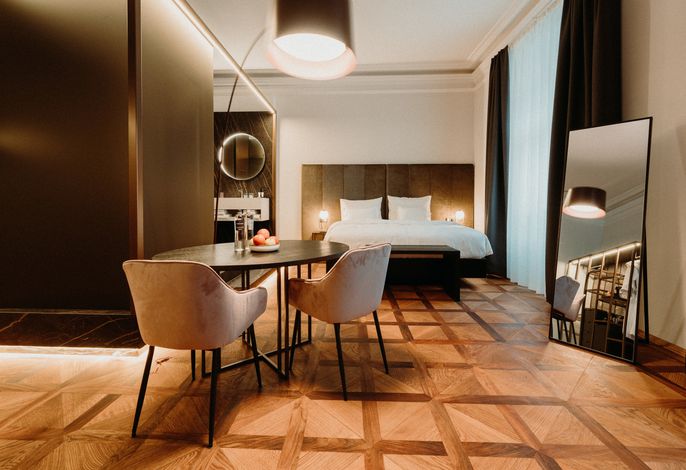 Meta Suites Historic City Living
