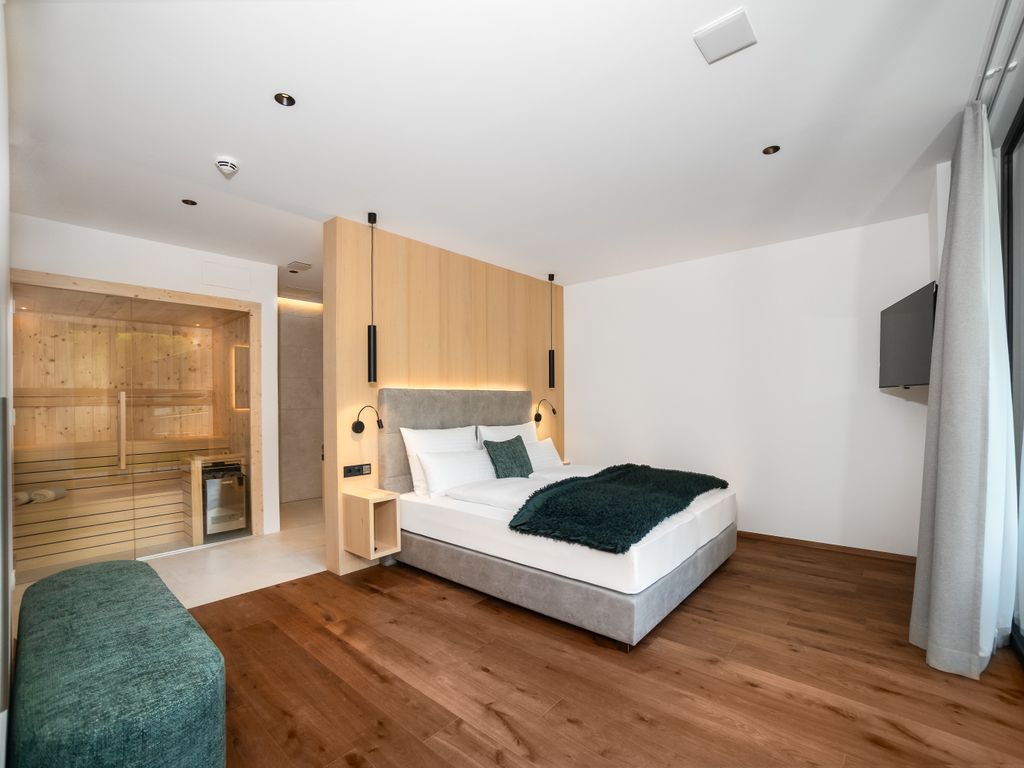 Anna Lodges