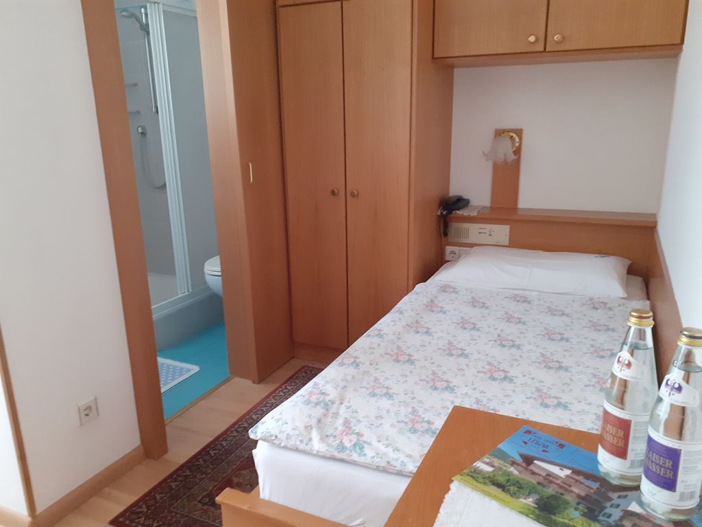 Einbettzimmer