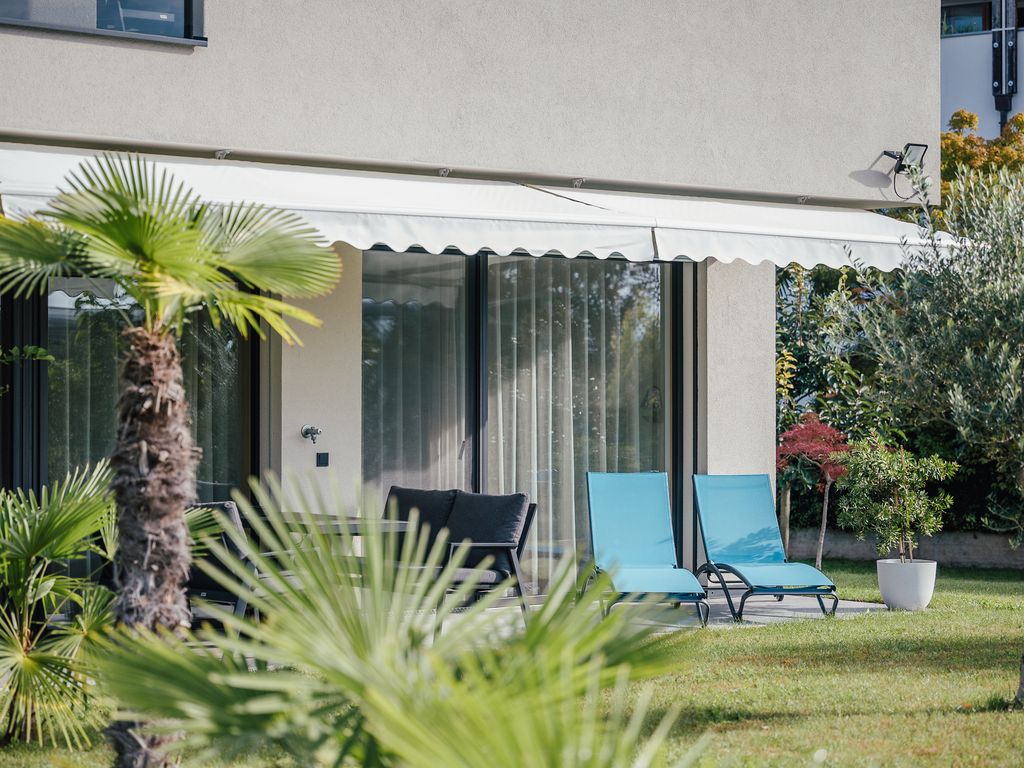 Sonnenterrasse und Garten