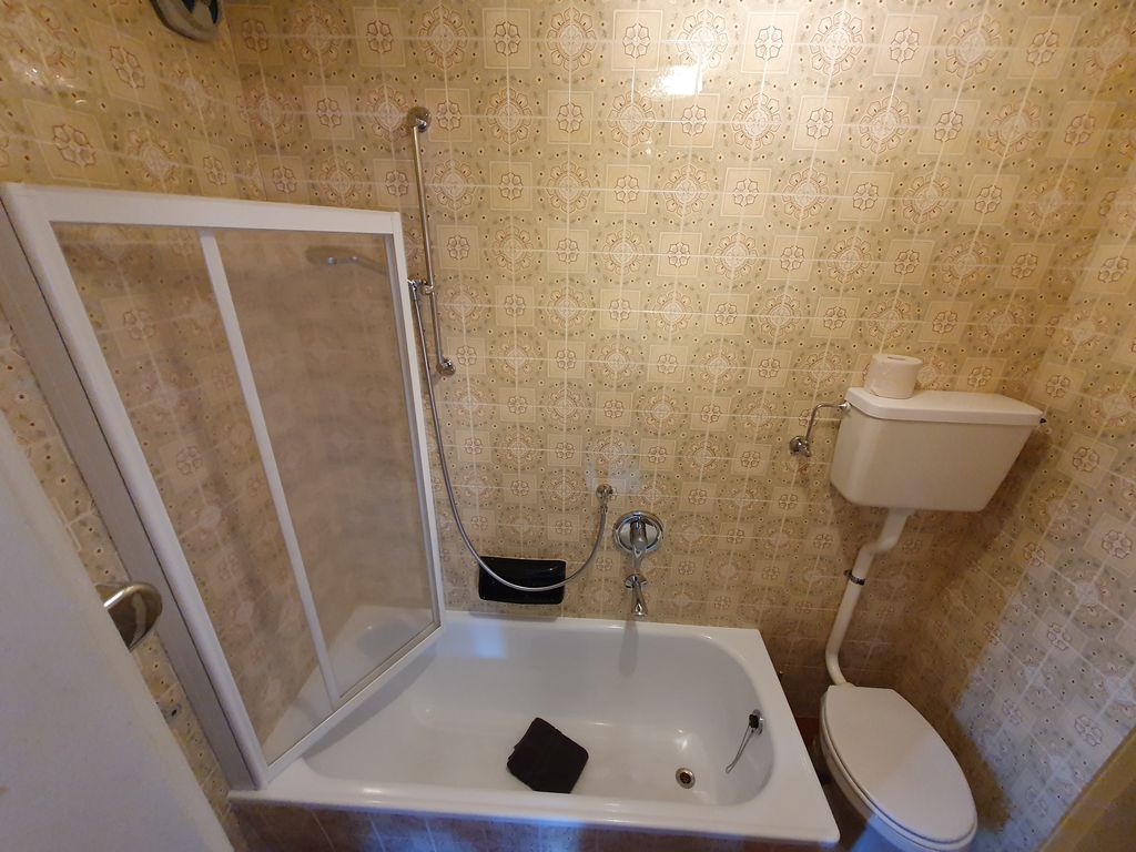 Badewanne Zimmer 3