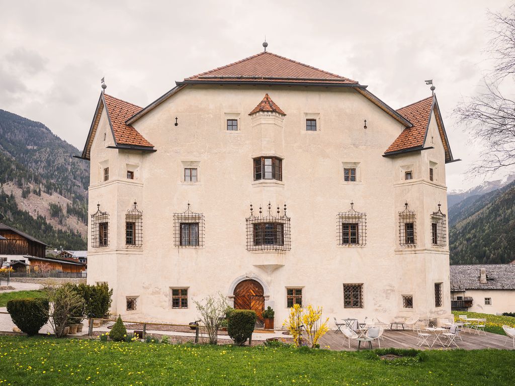 Ansitz Heufler by Norbert Niederkofler
