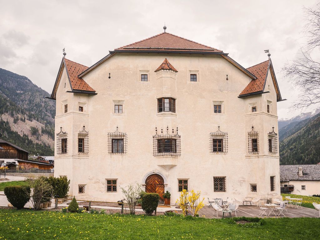 Ansitz Heufler by Norbert Niederkofler