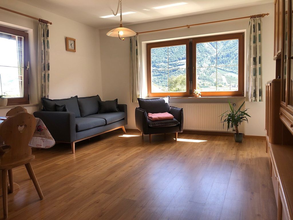 Golden - Wohnzimmer