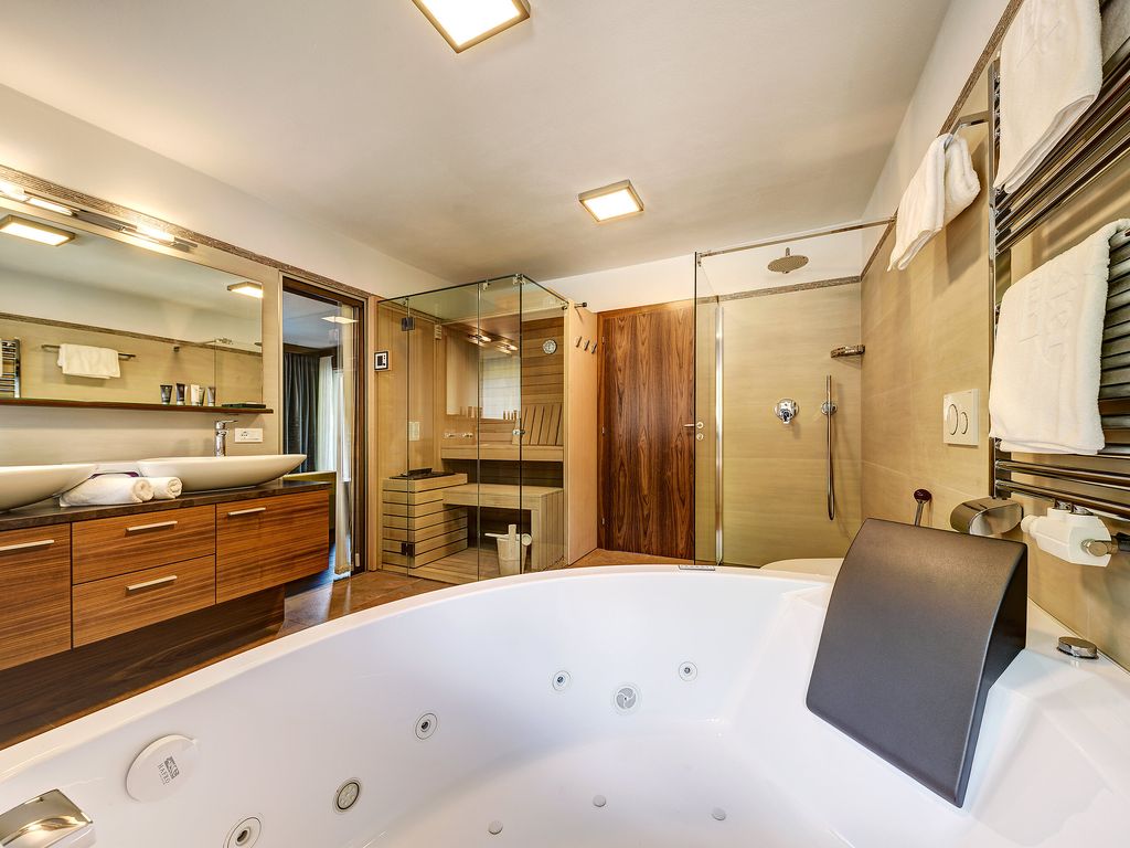 Badezimmer Rosensuite