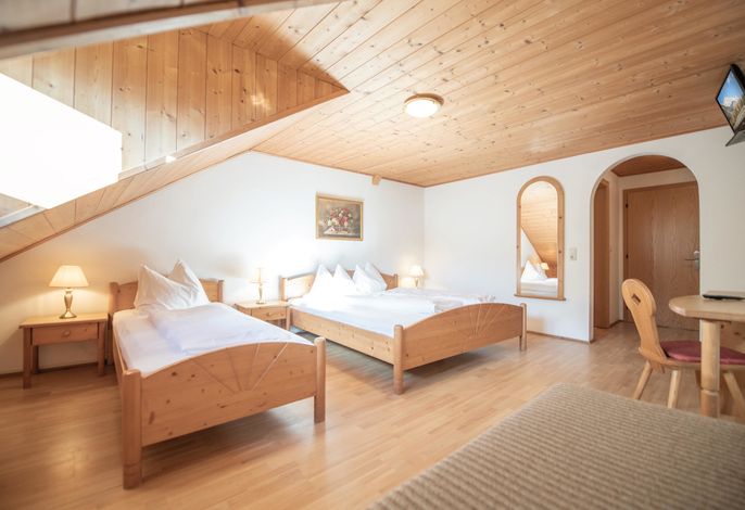 Dreibettzimmer