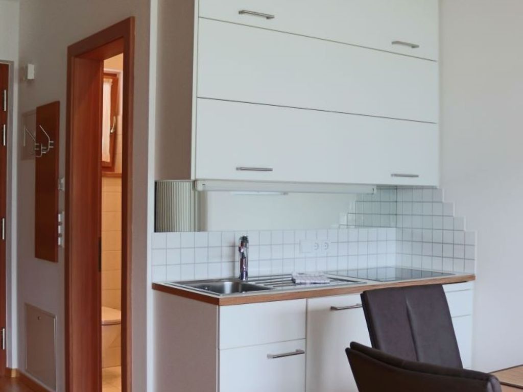 Wohnraum mit Küchenzeile