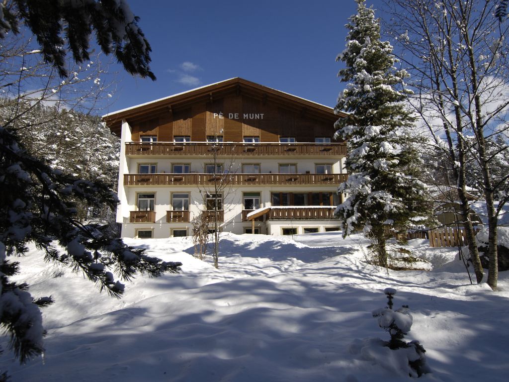 Garni Pe de Munt Winter