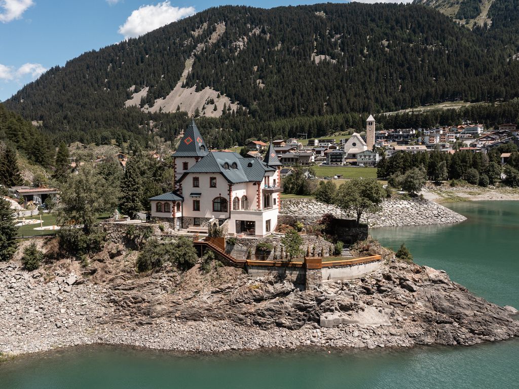 DAS SCHLÖSSL am Reschensee