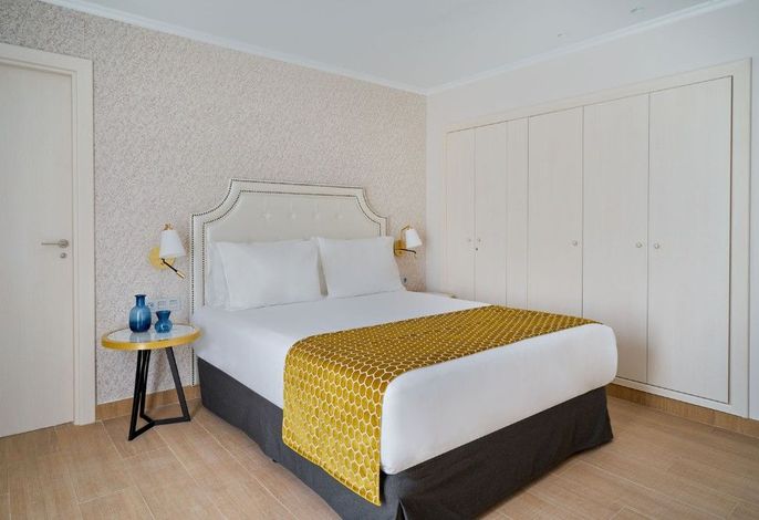 TANDEM SOHO SUITES