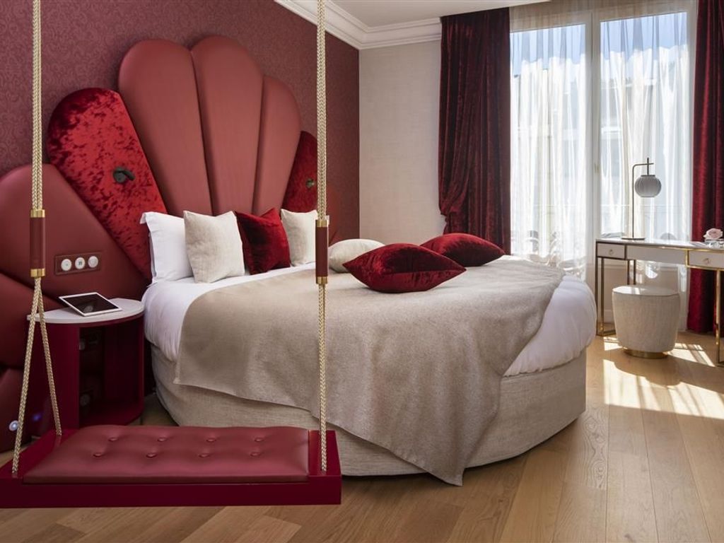 PARIS J ADORE HOTEL ET SPA