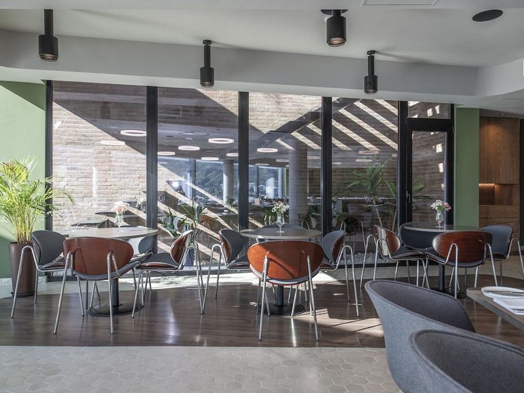 GOLDEN TULIP DESIGN TBILISI