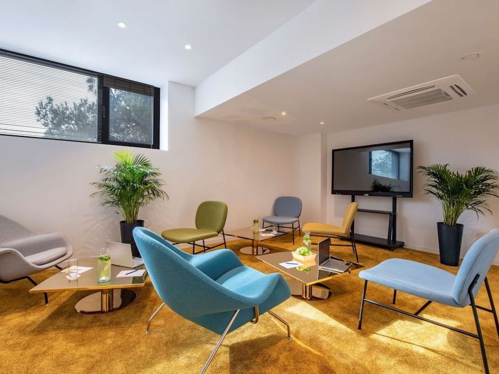 GOLDEN TULIP DESIGN TBILISI