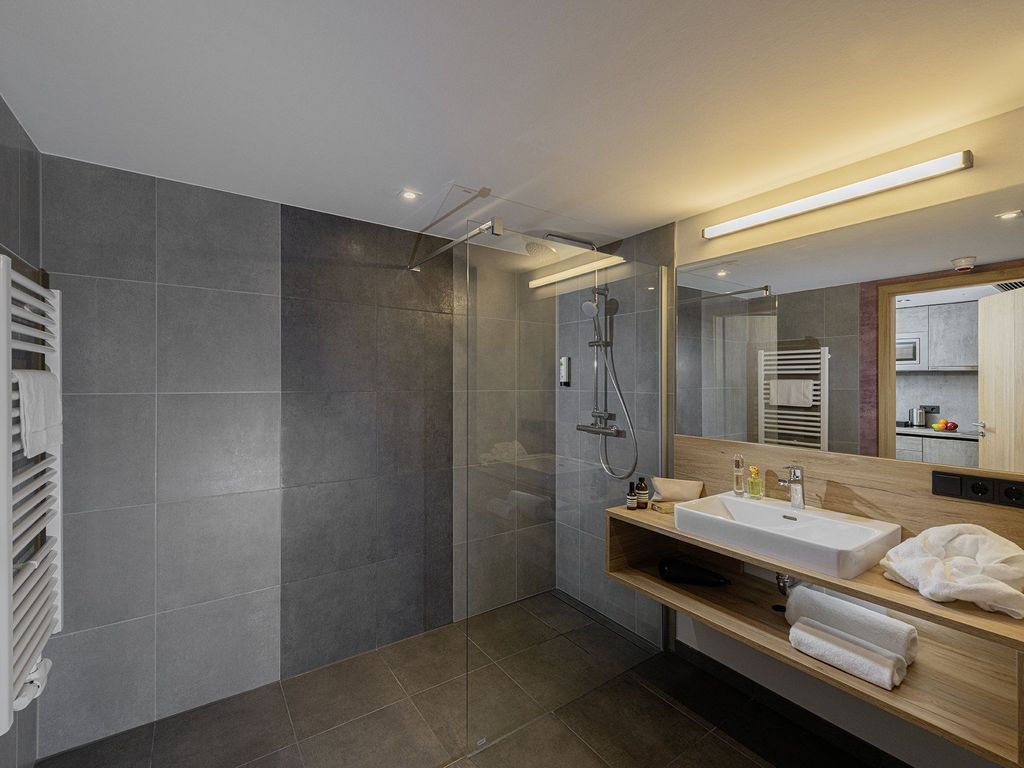 Adoro Aparthotel