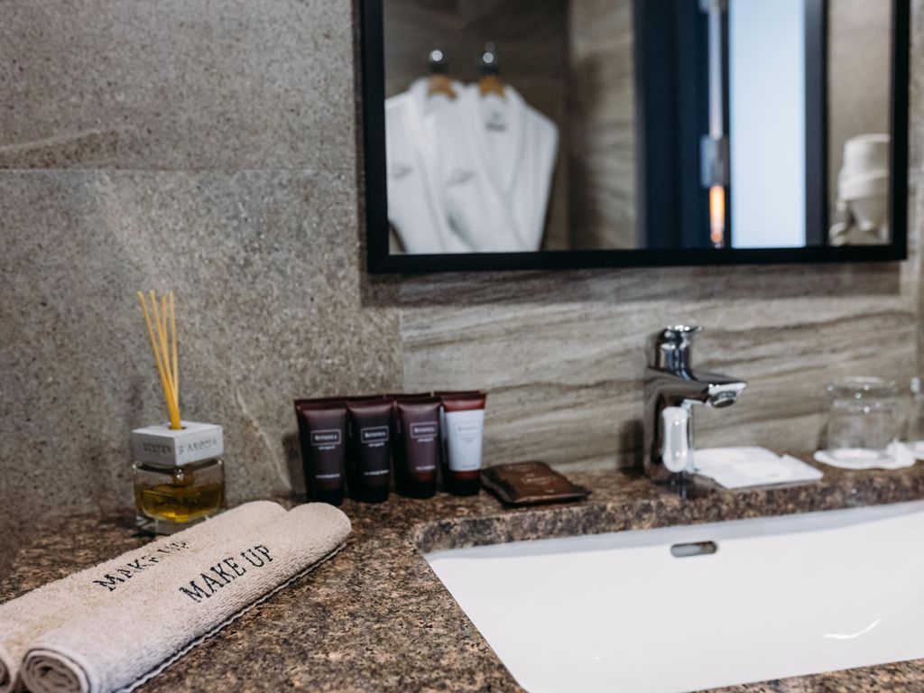 Favor Park Hotel
