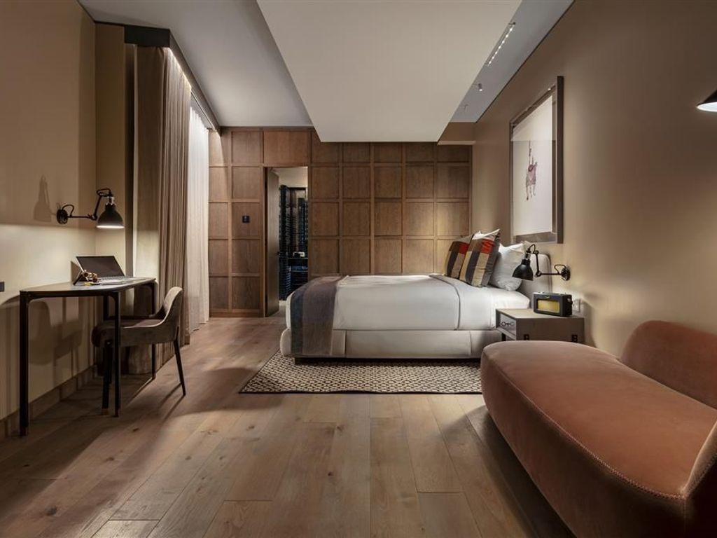 The Londoner Hotel