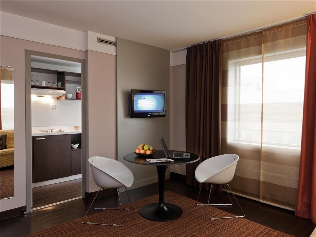 Résidence Mercure Paris La Défense Grande Arche