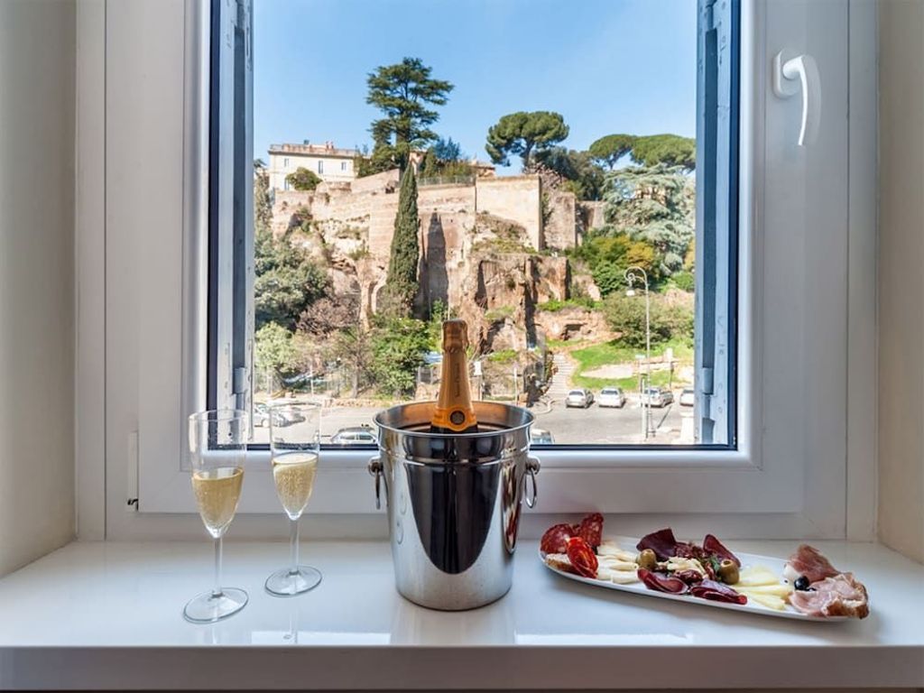 FORO ROMANO LUXURY SUITES
