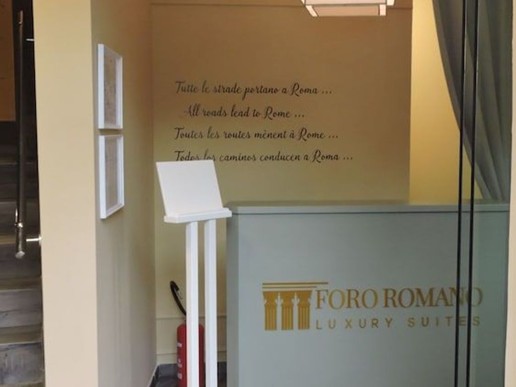FORO ROMANO LUXURY SUITES