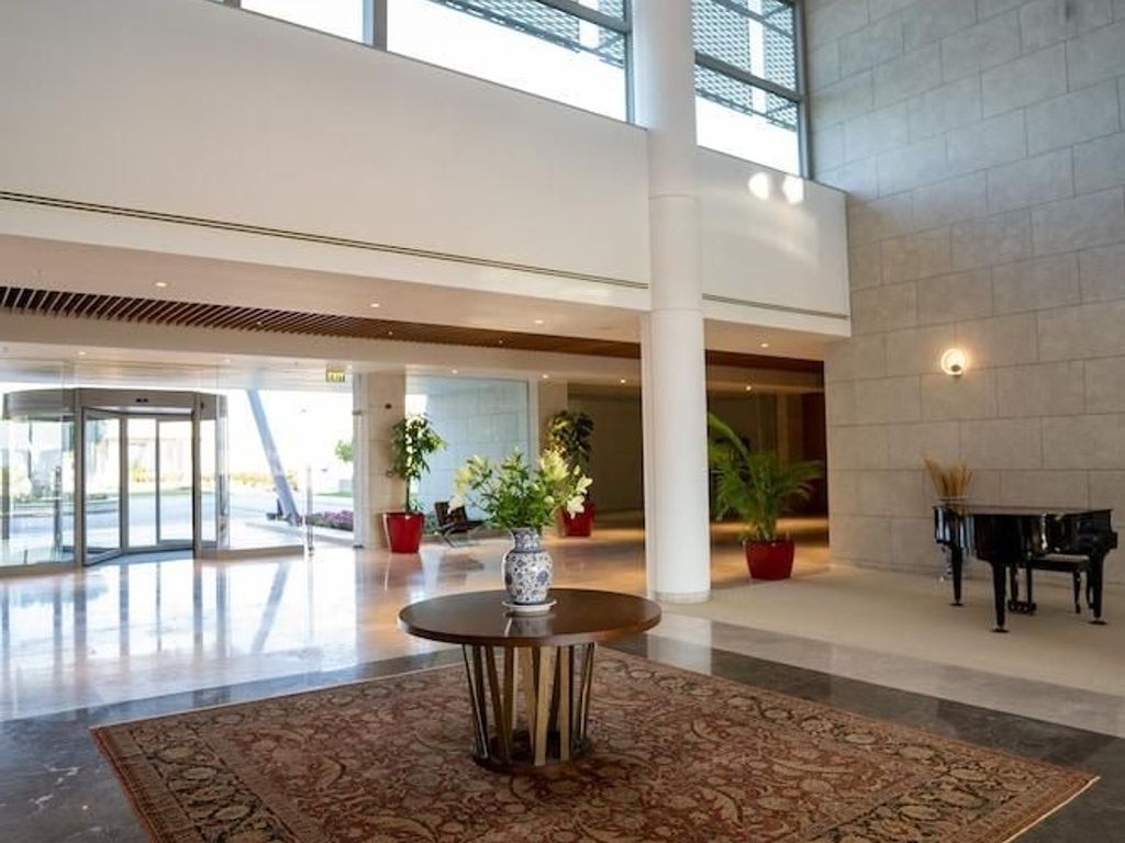 On Live Hotel