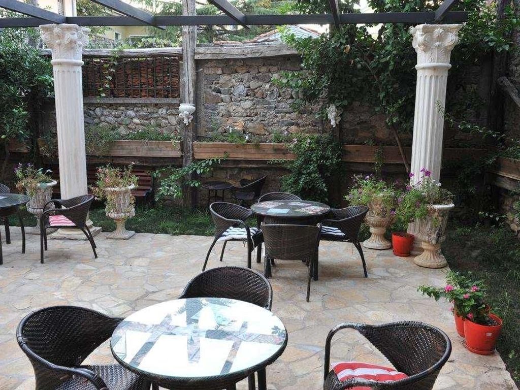 CARMEN HOTEL
