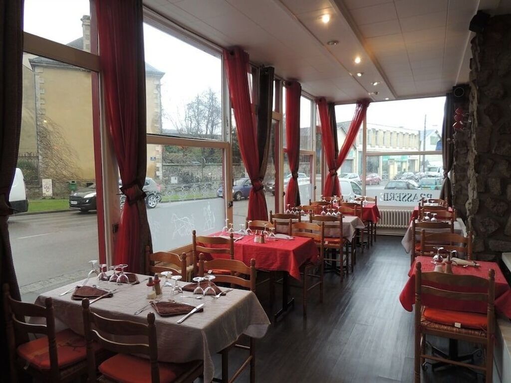 Hôtel Restaurant Le Hussard