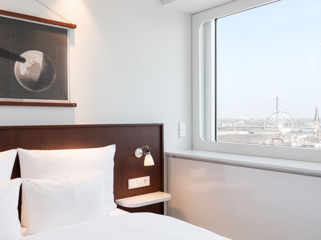Ruby LUNA HOTEL DUSSELDORF by IHG