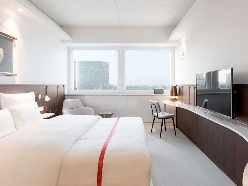 Ruby LUNA HOTEL DUSSELDORF by IHG