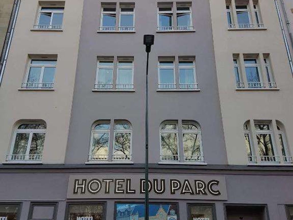 DU PARC