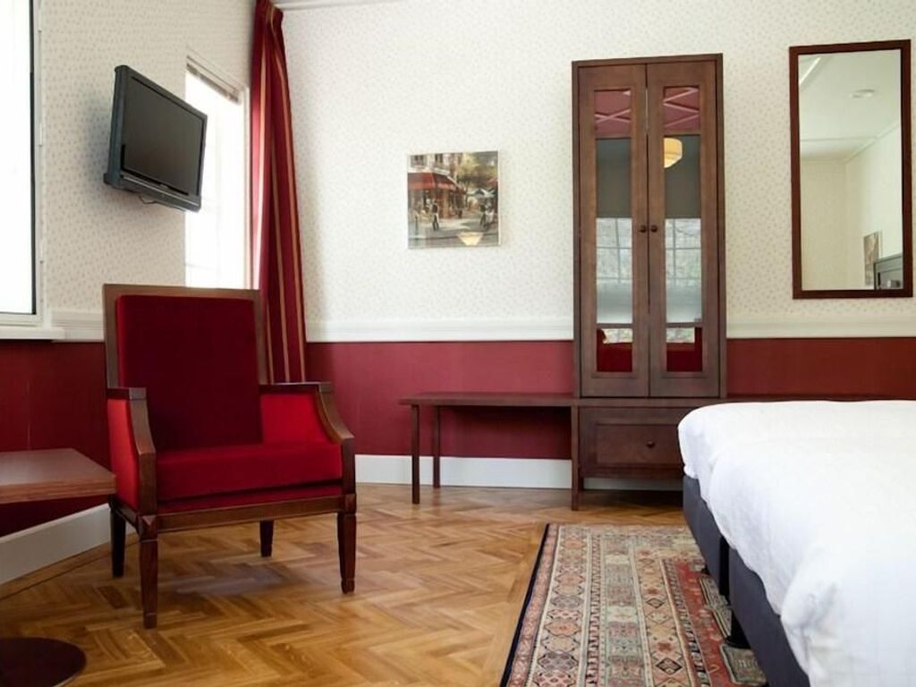 Hotel Konbanwa