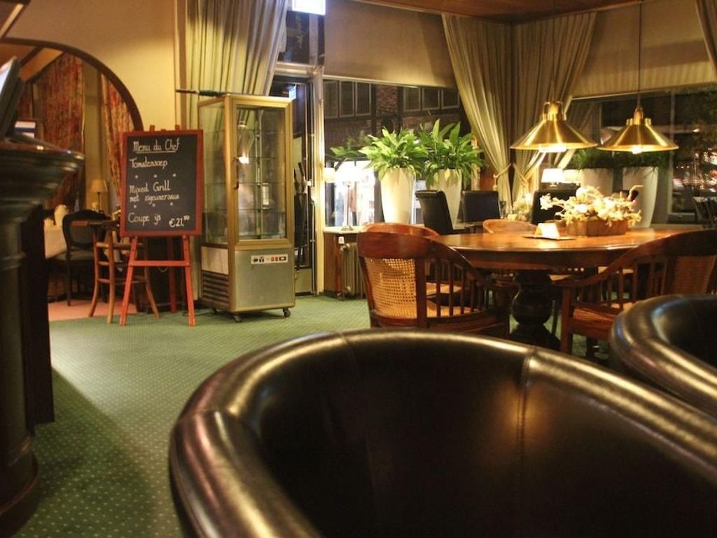 Hotel Van der Maas