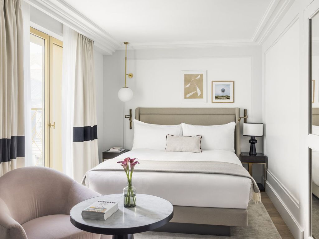 Kimpton ST HONORÉ PARIS by IHG