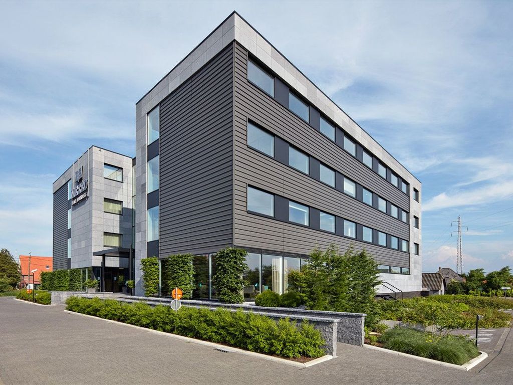 MEZZO Hotel & Business