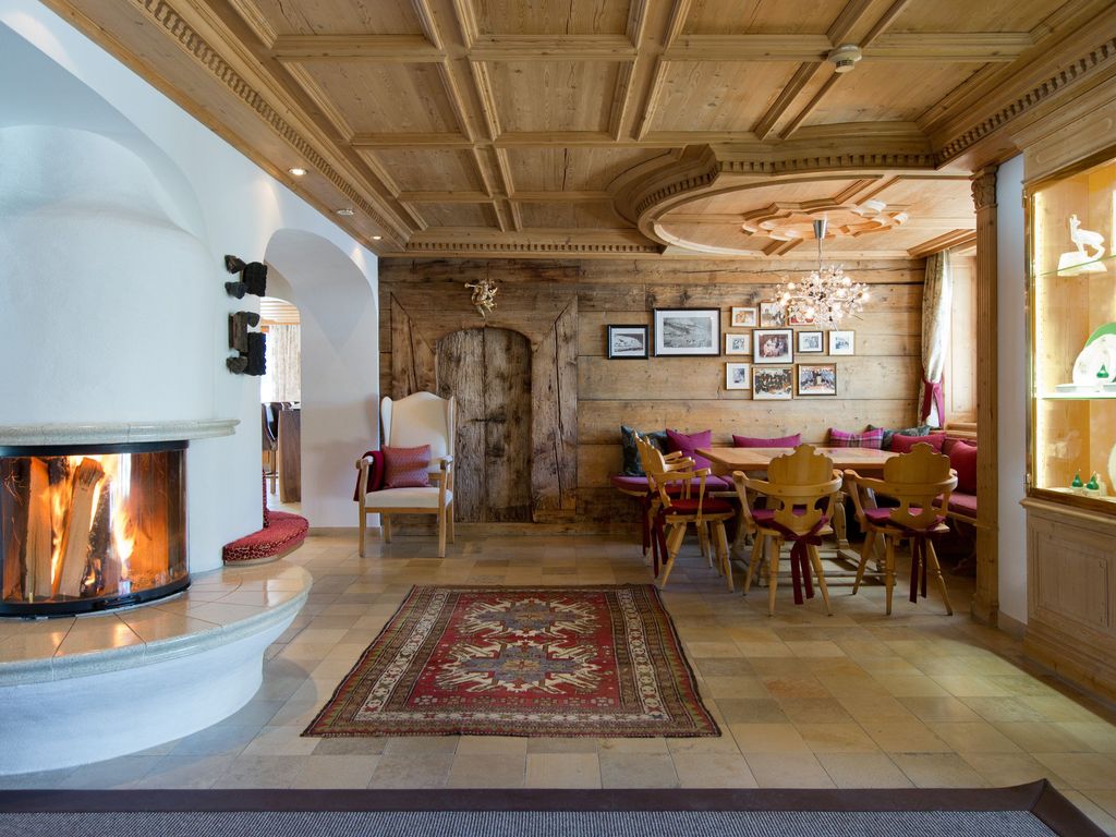 Angela Hotel