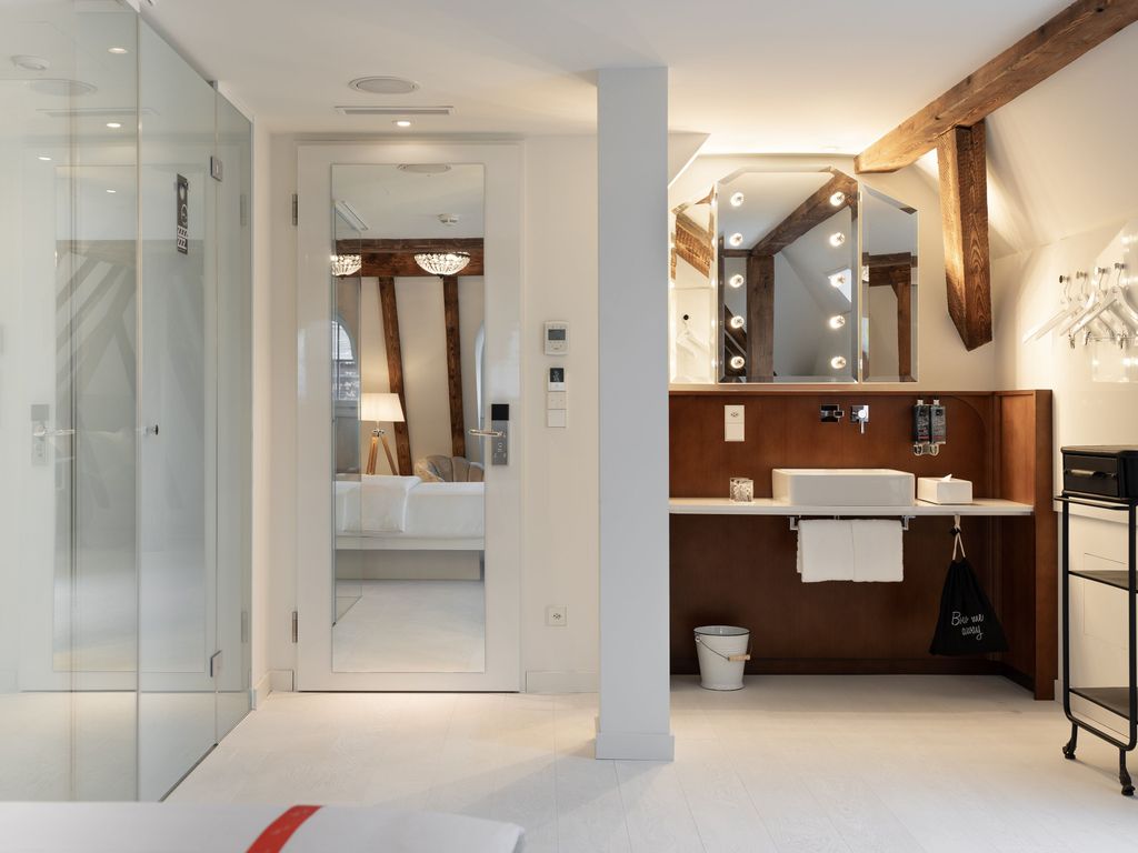 Ruby MIMI HOTEL ZURICH by IHG