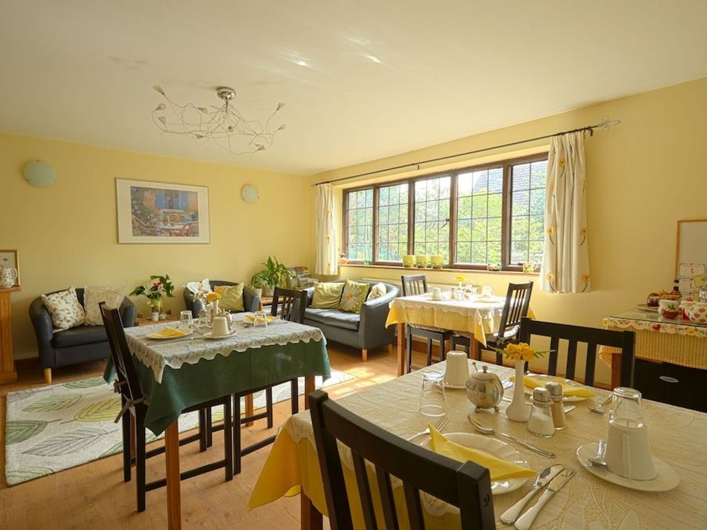 Strawberry Cottage B&B