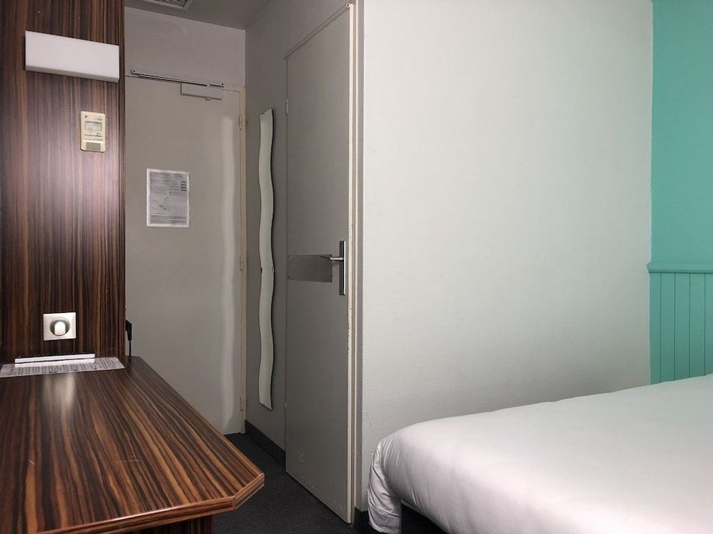 Halt Hotel