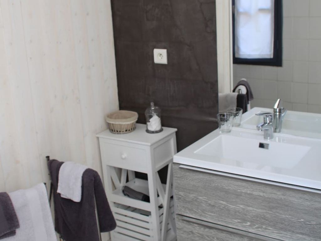 Une Chambre en Ville