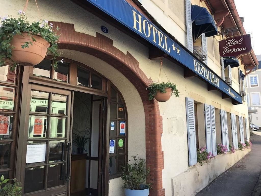Hotel Restaurant Perreau Parc Du Morvan