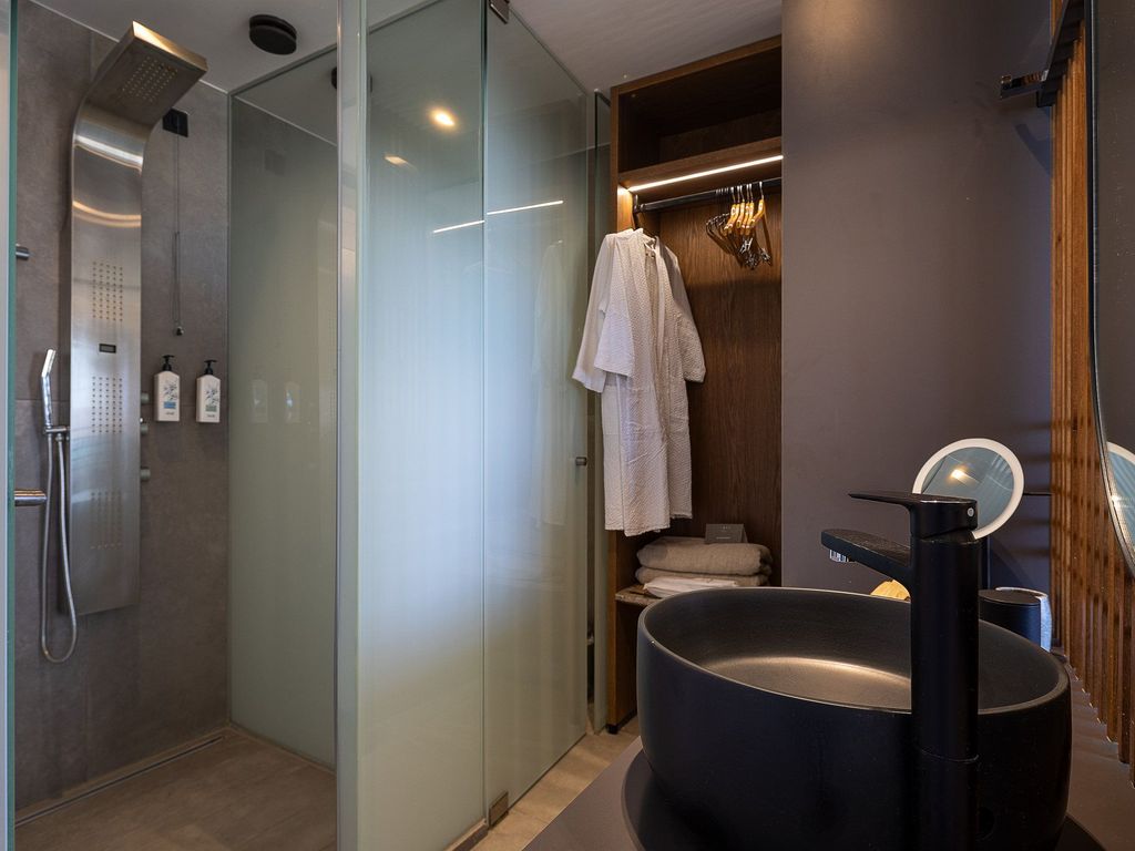 Kimpton LA MER CRETE by IHG
