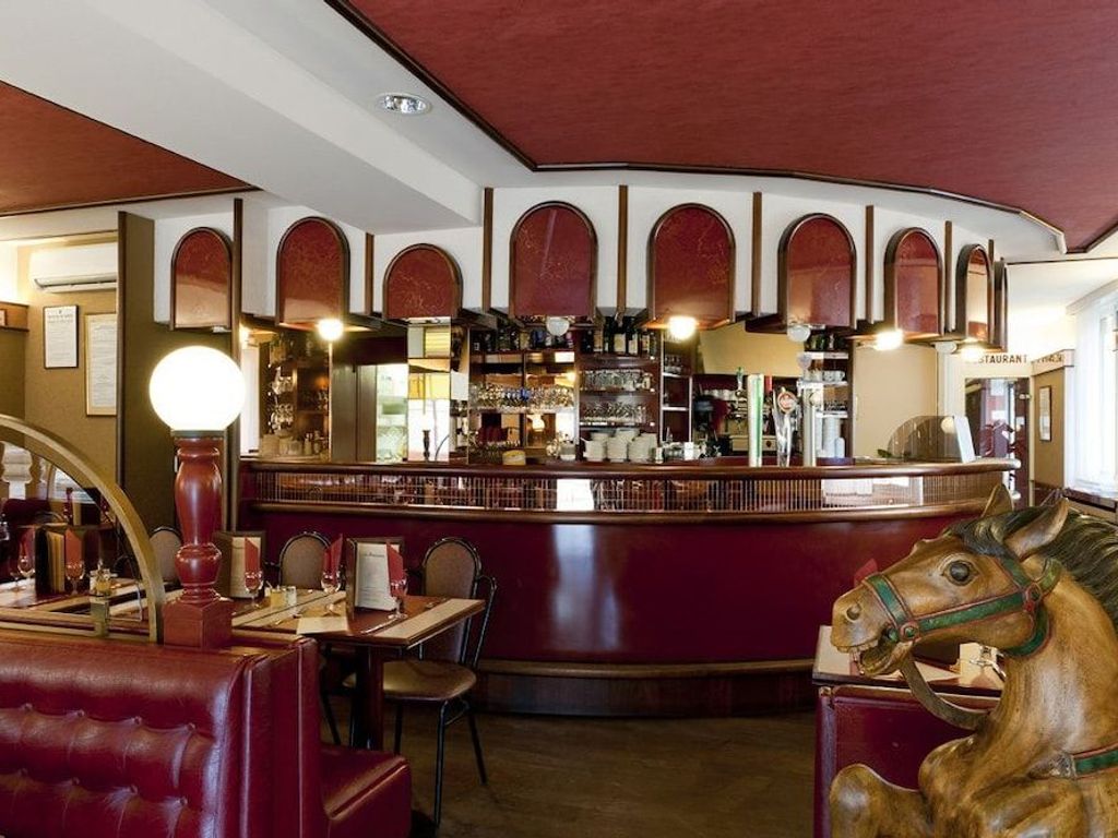 Hôtel restaurant Le Cheval Rouge