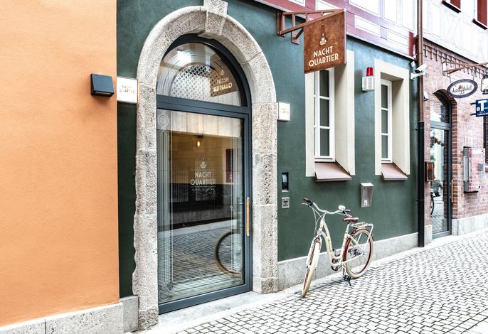 NACHTQUARTIER - Hotel & Living
