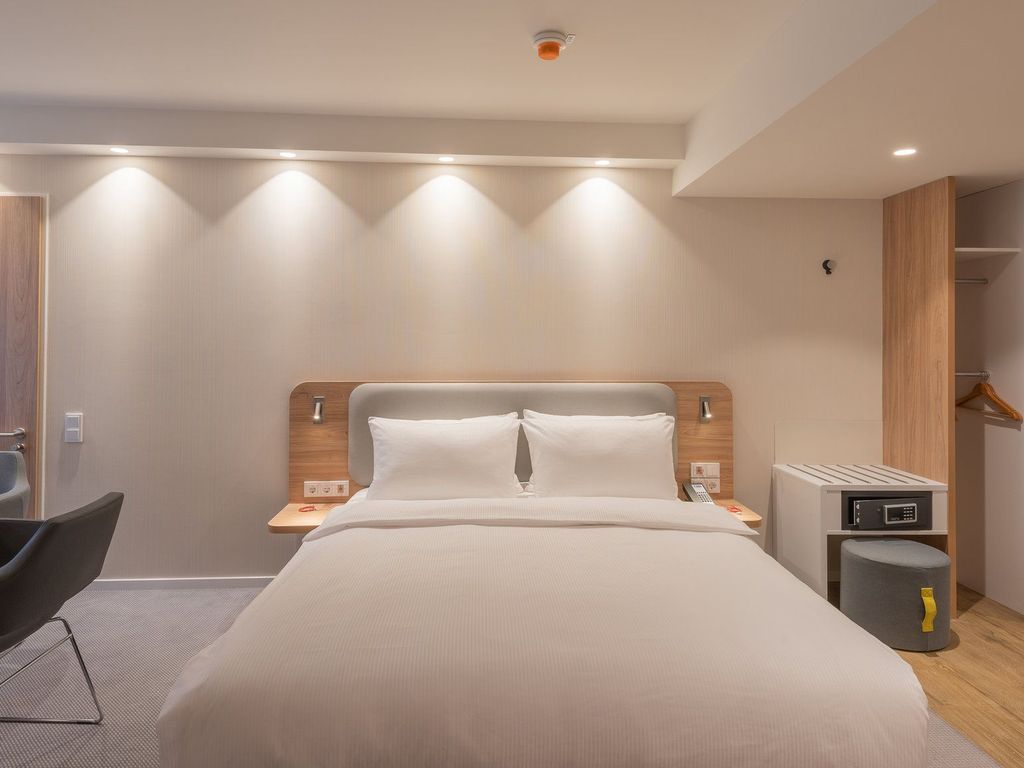 Holiday Inn Express & Suites POTSDAM by IHG