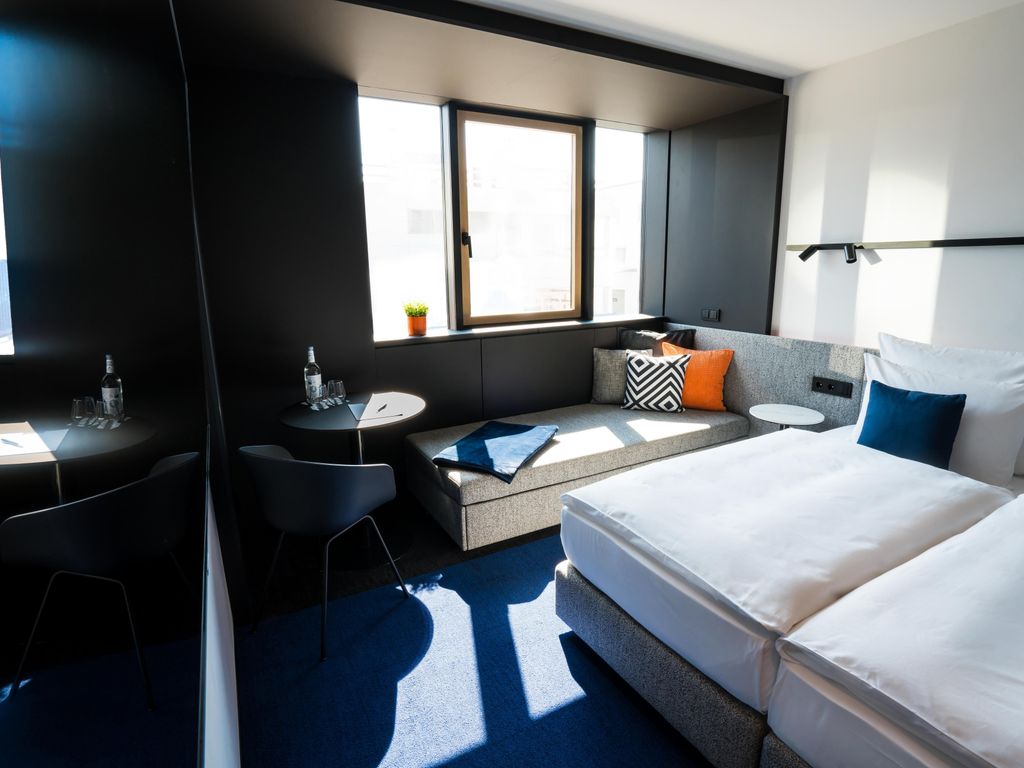 GREFIS Hotel