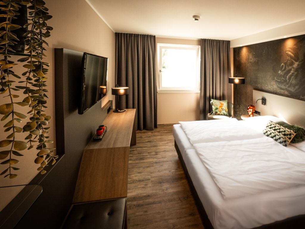 LOGINN Hotel Stuttgart Zuffenhausen