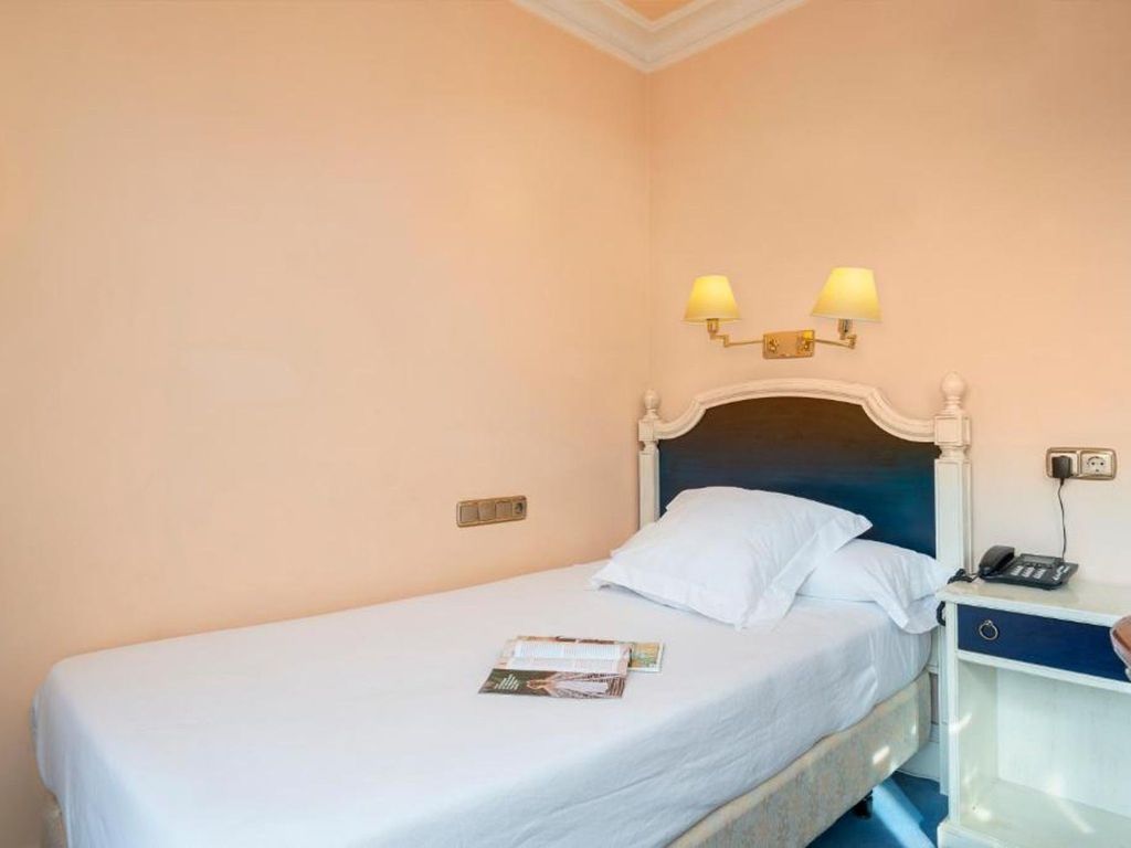 Hotel SkyBlu Sondika